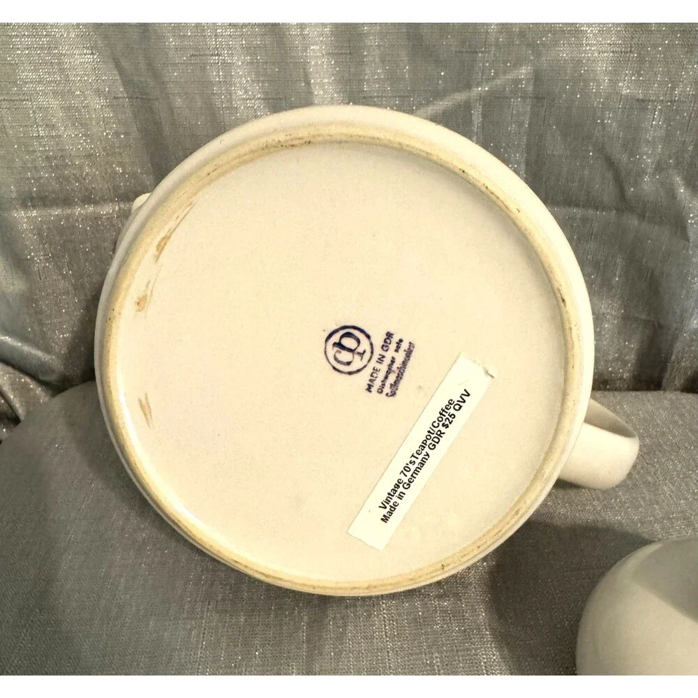 CP Colditz 1970s Vintage Coffee Pot– GDR Porcelain